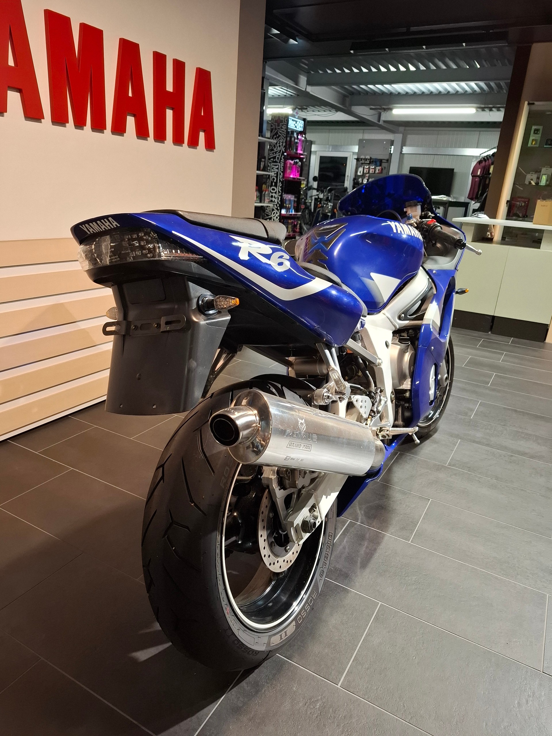 YAMAHA YZF-R6-image-5