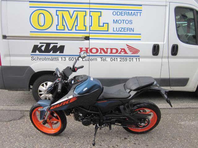KTM 125 Duke-image-1