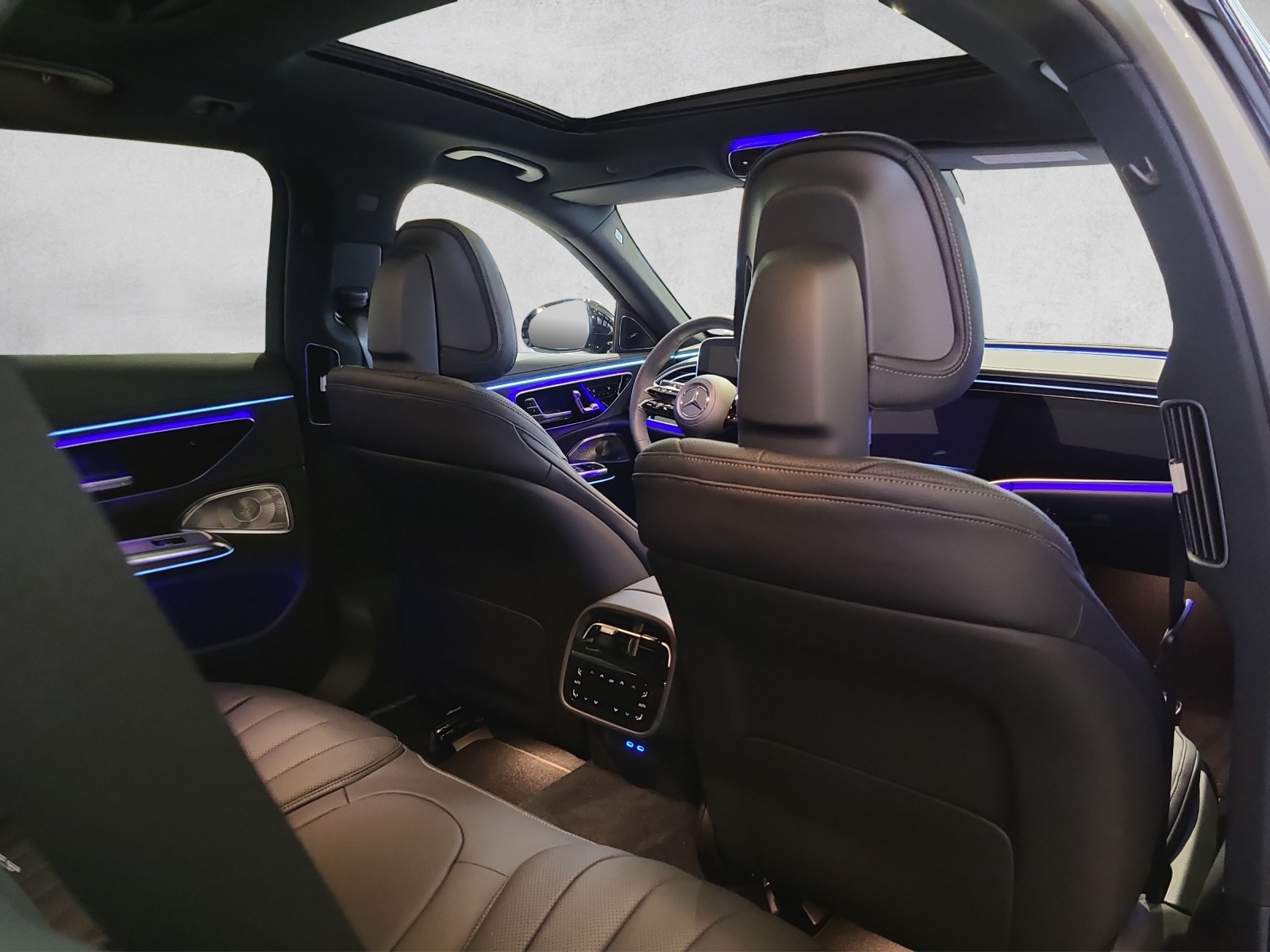 MERCEDES-BENZ E 450 d T 4Matic 9G-Tronic-image-14