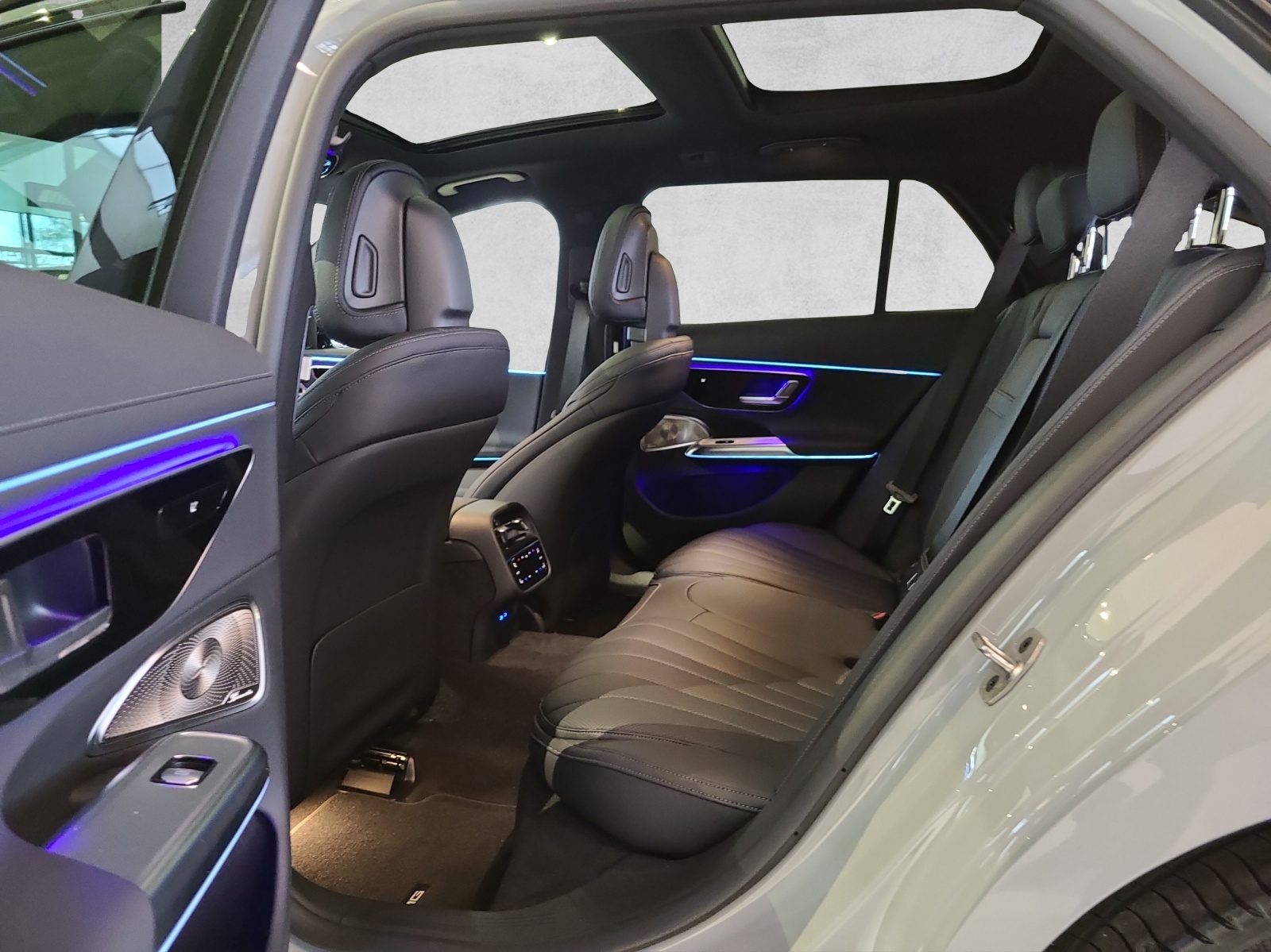 MERCEDES-BENZ E 450 d T 4Matic 9G-Tronic-image-10