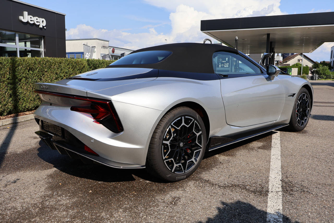 MG Cyberster 77kWh-image-2
