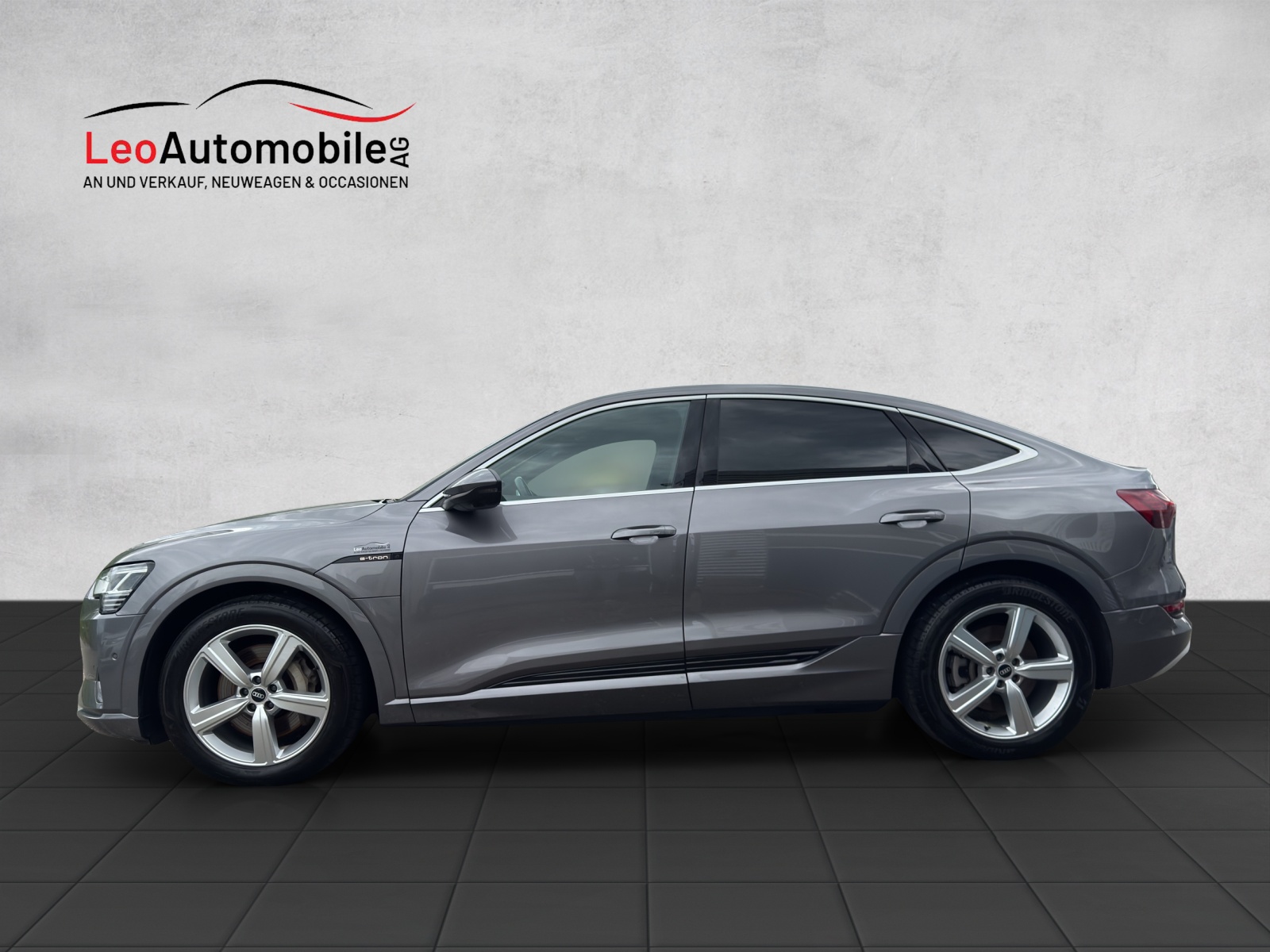 AUDI e-tron 50 Sportback Advanced quattro-showroom-element-1