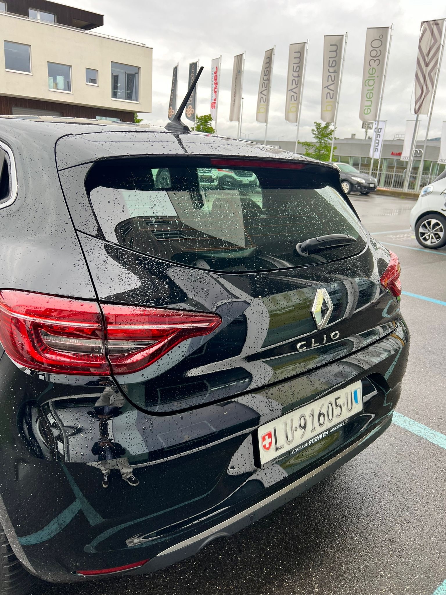 RENAULT Clio 1.0 TCe Intens CVT-image-2