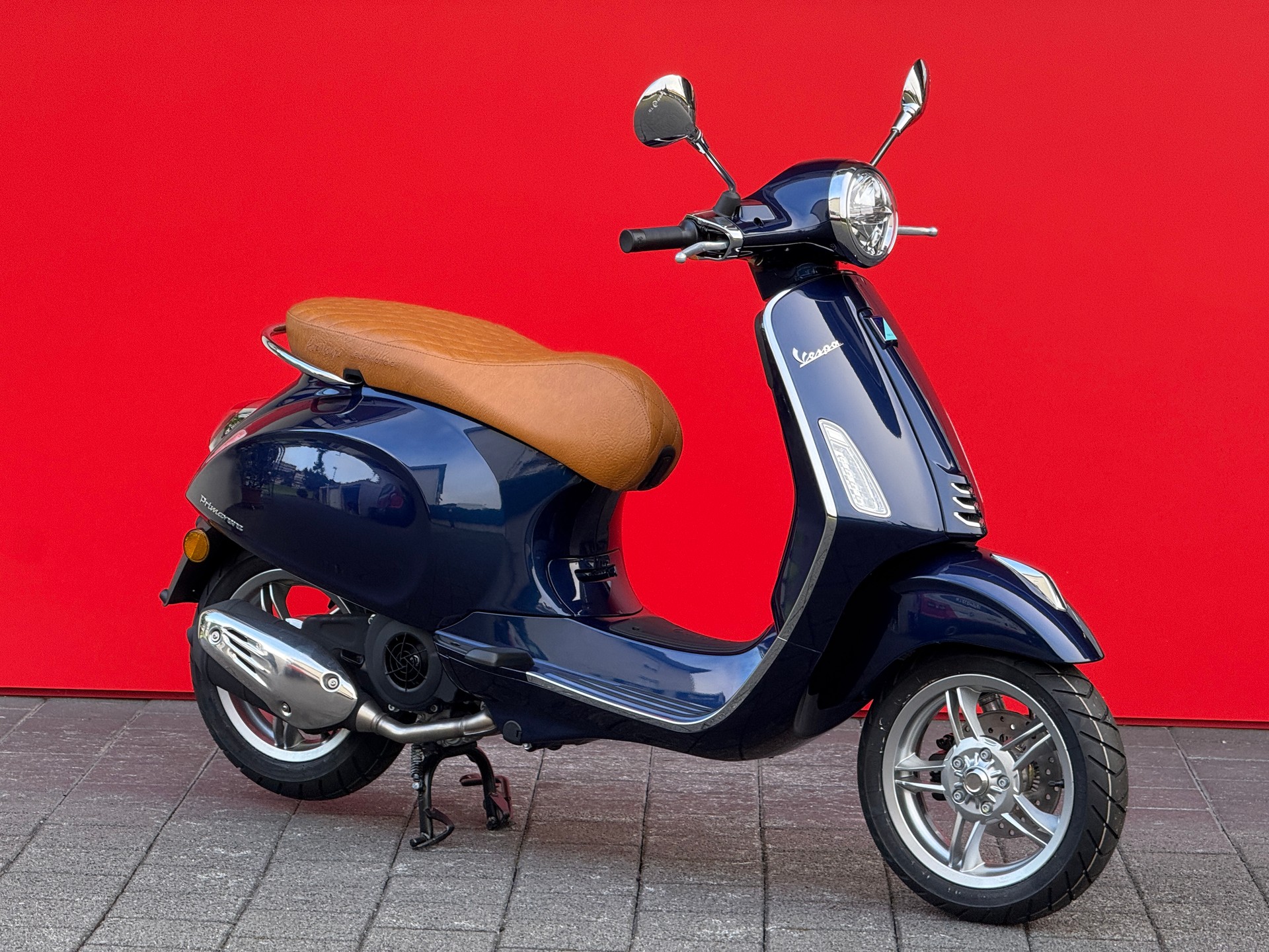 PIAGGIO Vespa 125 Primavera ABS Celebrate 40th-image-12
