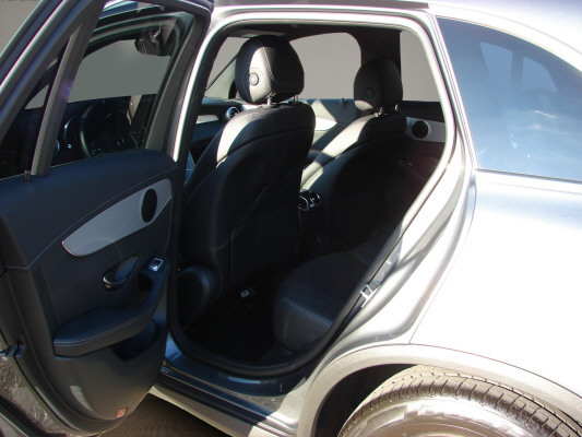 MERCEDES-BENZ GLC 200 4Matic-image-13