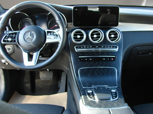 MERCEDES-BENZ GLC 200 4Matic-image-12