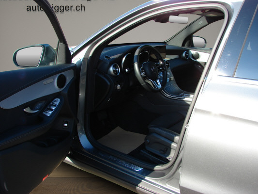 MERCEDES-BENZ GLC 200 4Matic-image-11