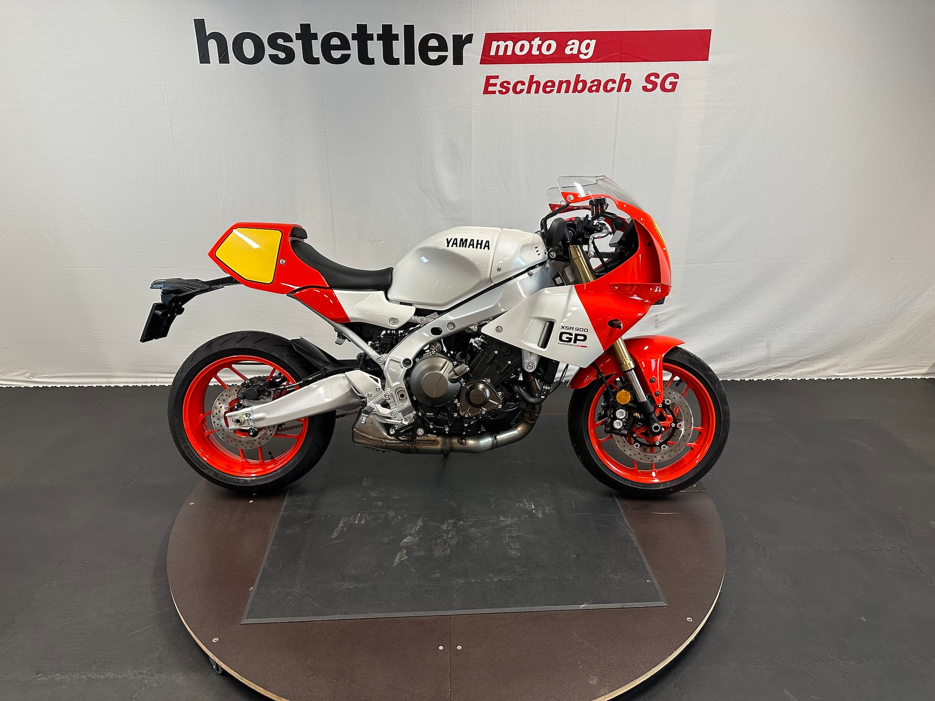 YAMAHA XSR 900 GP-image-1