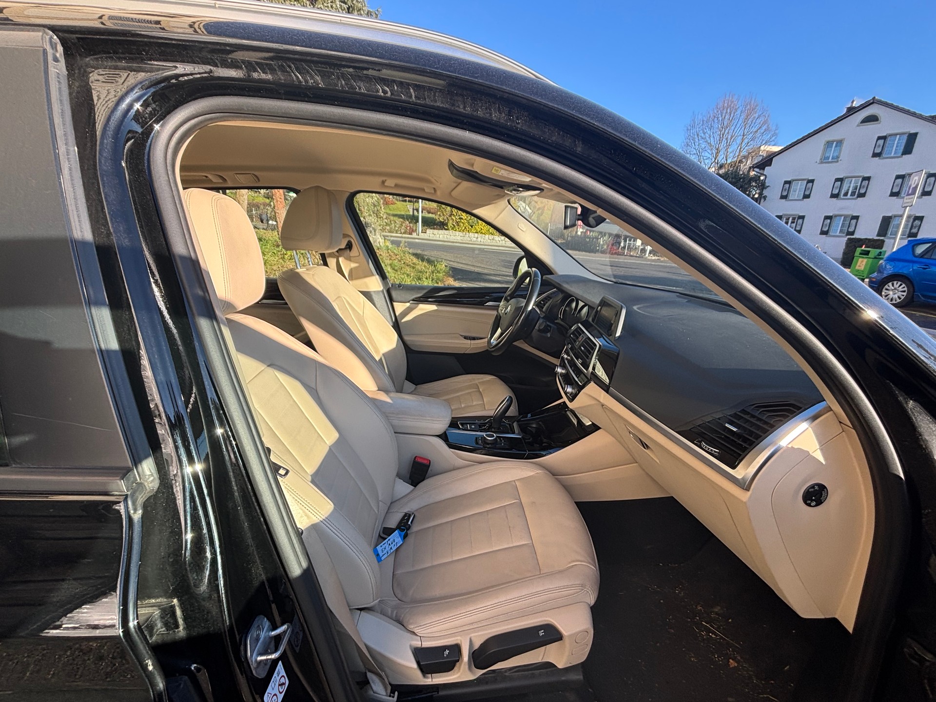 BMW X3 xDrive 20i Steptronic-image-11