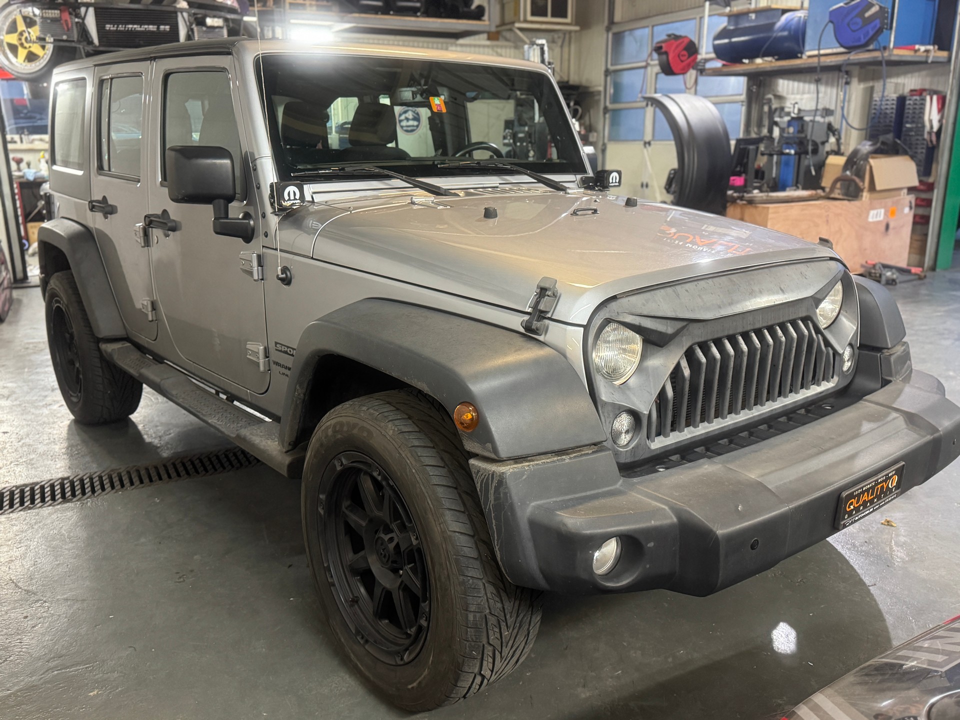 JEEP WRANGLER-image-1