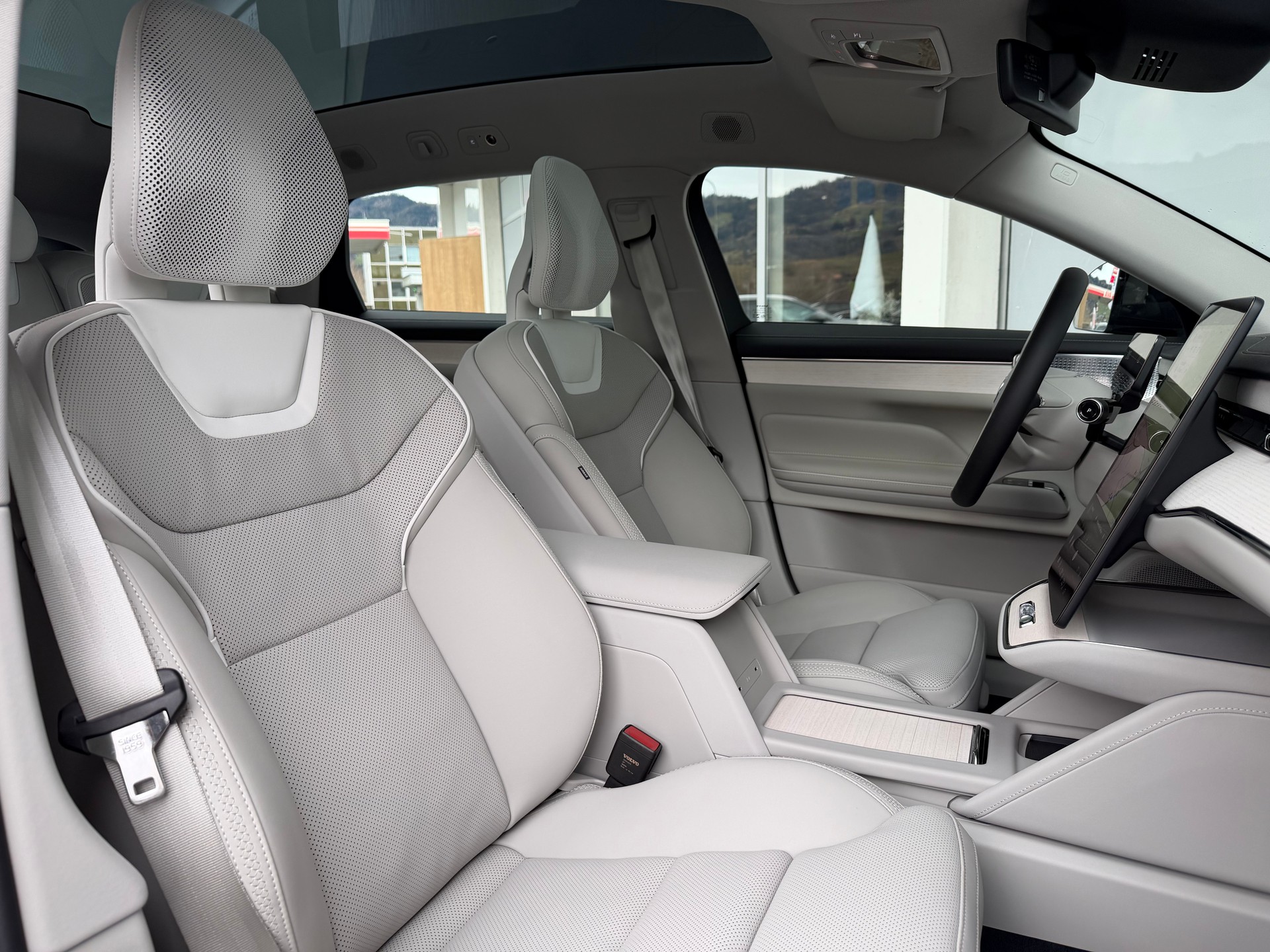 VOLVO ES90 Single Extended Range Ultra-showroom-element-3