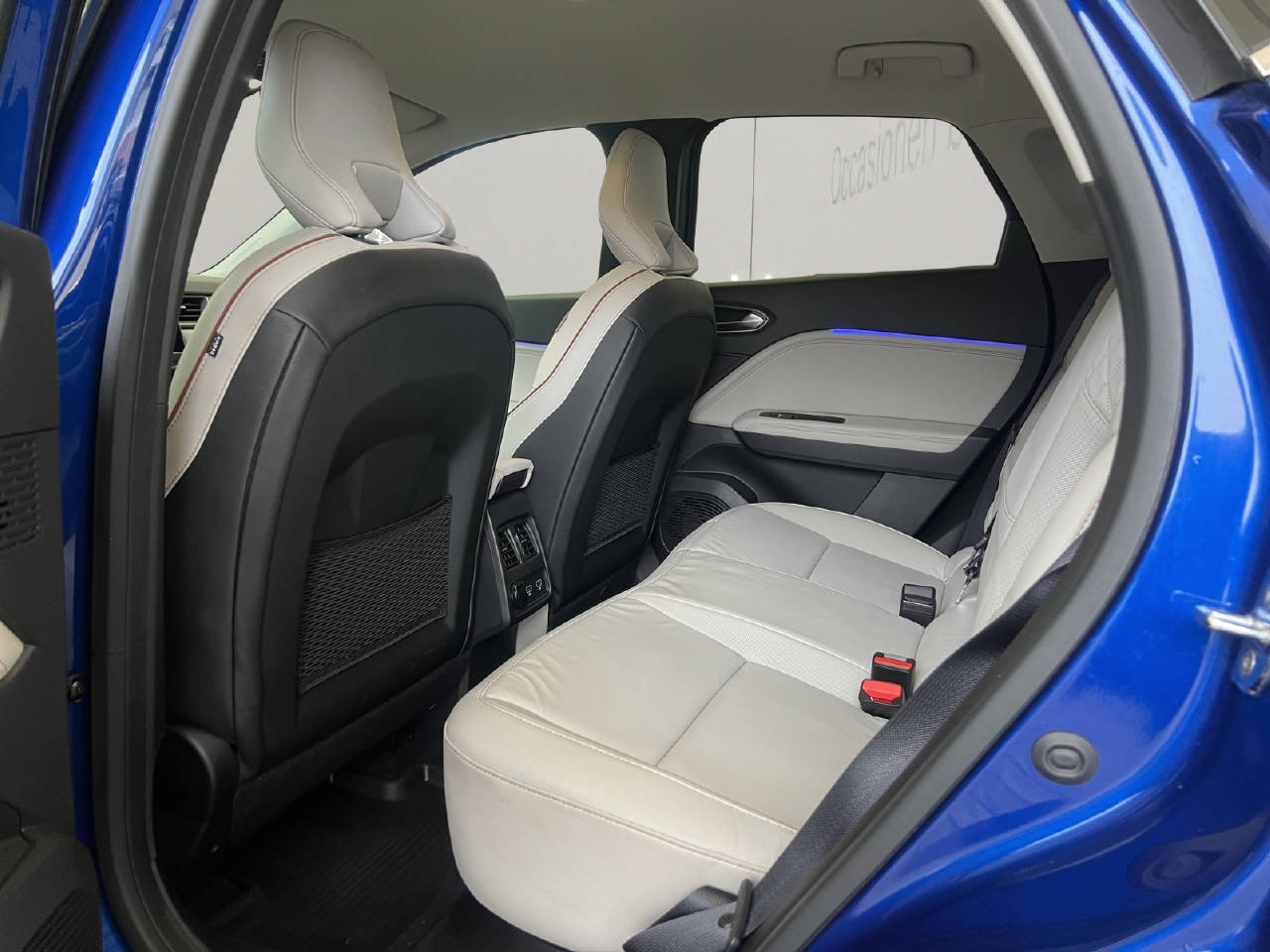RENAULT Captur 1.6 E-Tech Plug-in Initiale-image-19