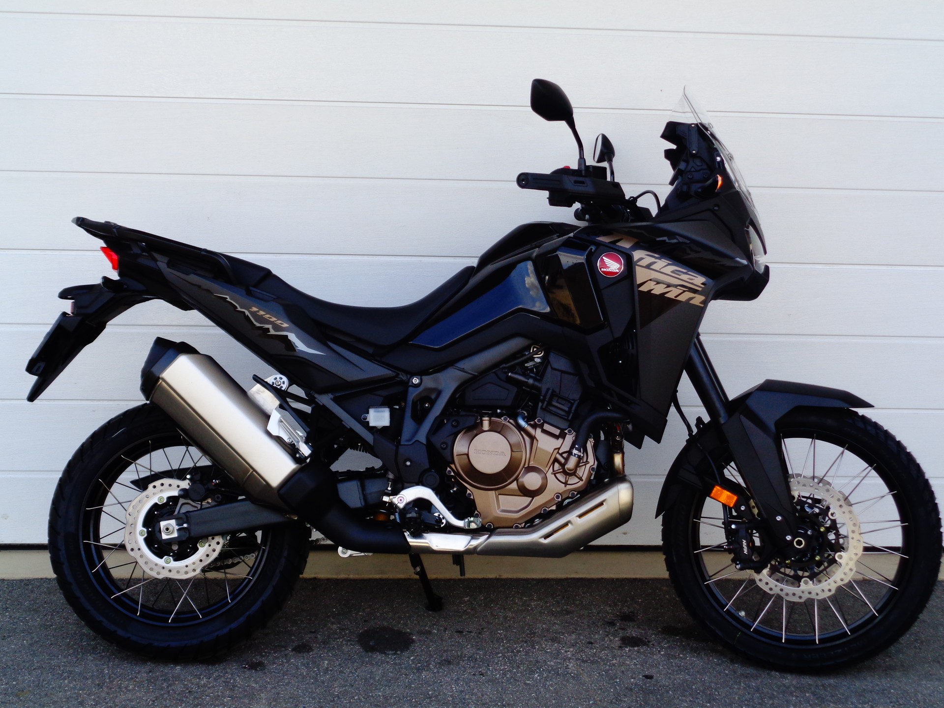 HONDA CRF 1100 Africa Twin-image-2