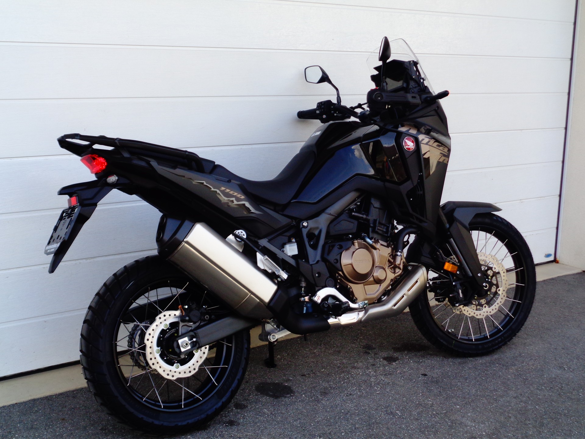 HONDA CRF 1100 Africa Twin-image-3