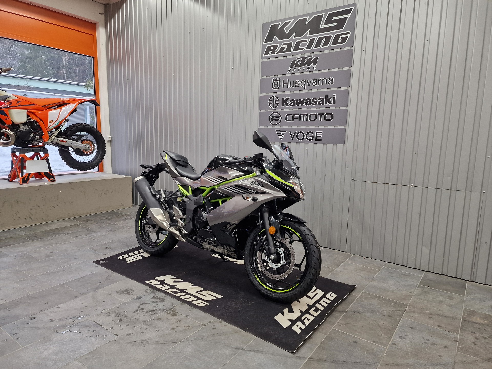 KAWASAKI Ninja 125-image-4