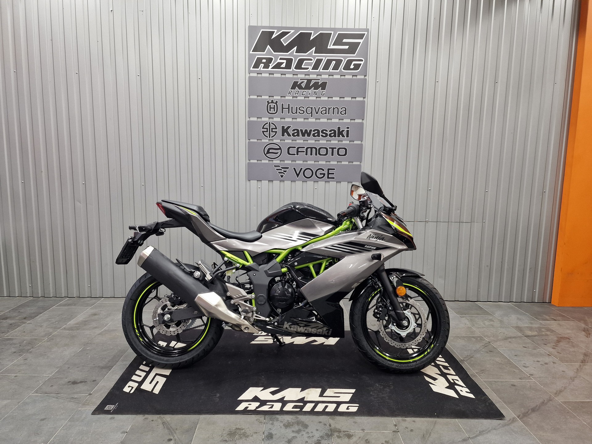 KAWASAKI Ninja 125