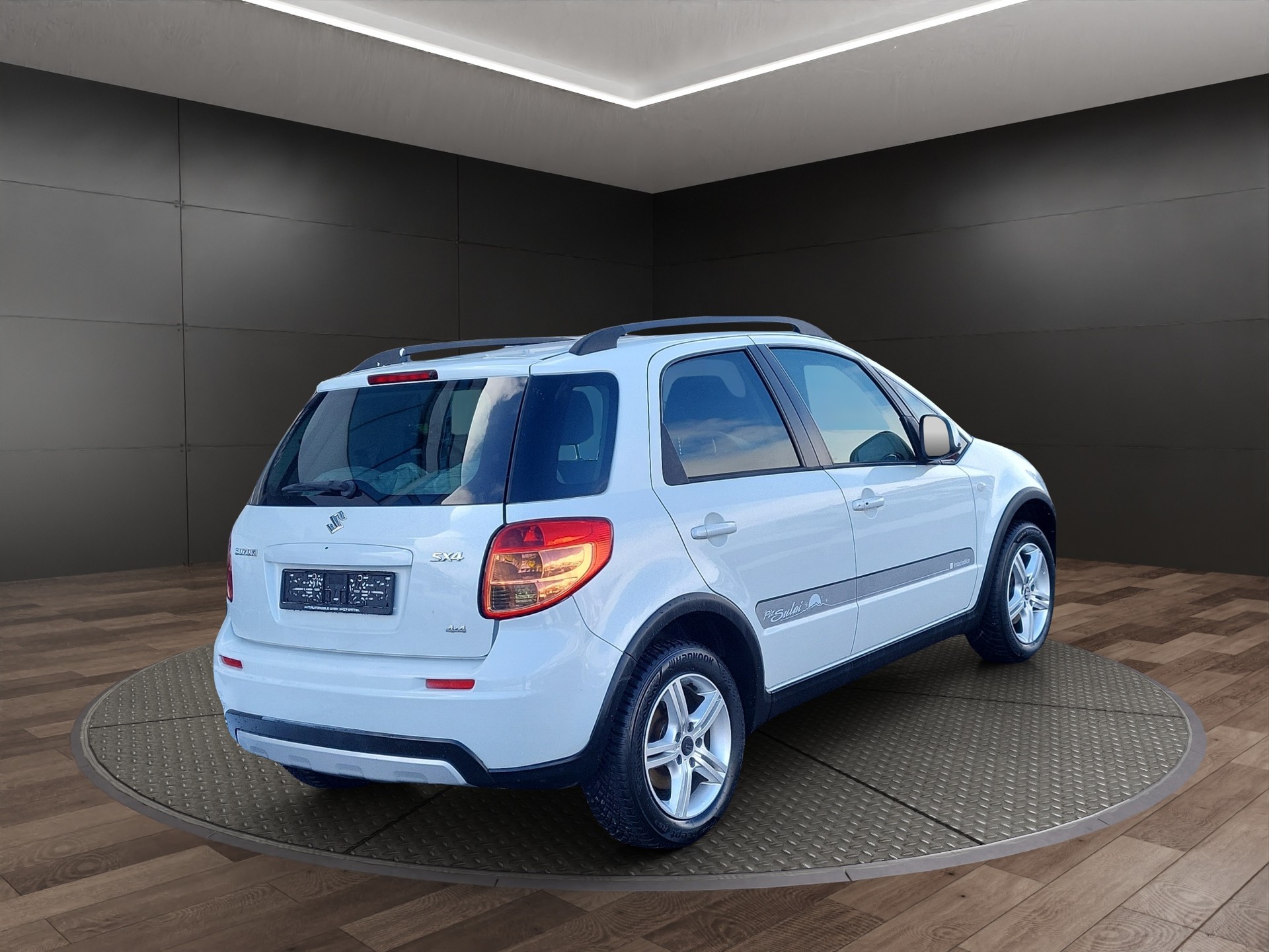 SUZUKI SX4 1.6 16V GL Top Piz Sulai 4WD-showroom-element-1