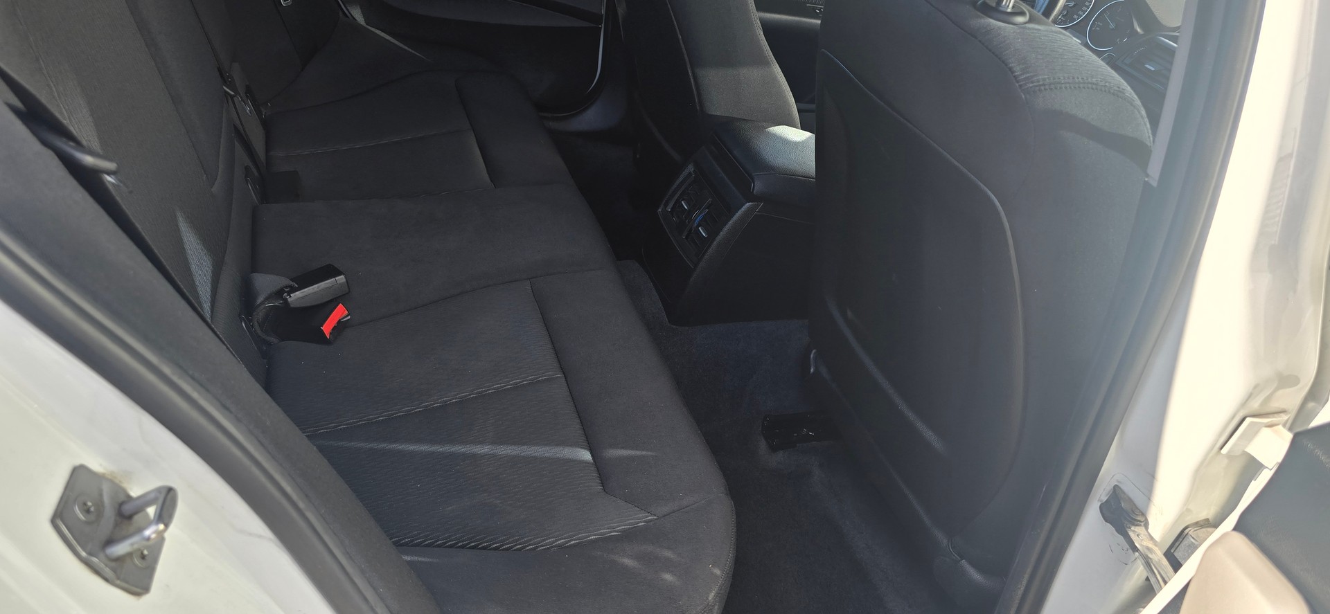 BMW 120d F20-image-10