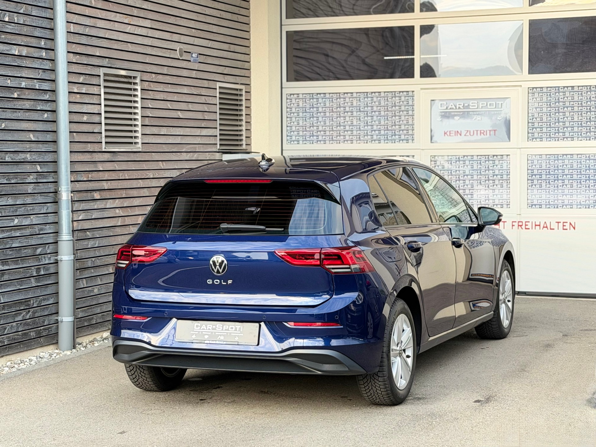 VW Golf 1.5 TSI ACT Life-showroom-element-3