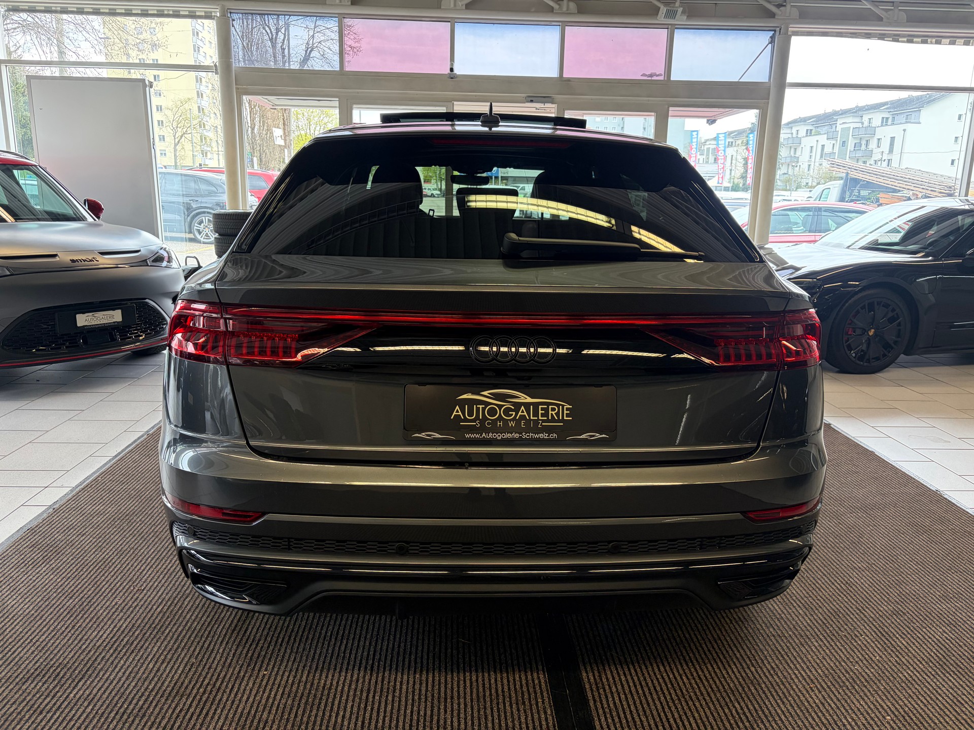 AUDI Q8 50 TDI quattro S-LINE | CH Fahrzeug | Black Paket | Pano | AHK | Luftfederung | B&O Sound | Head Up | Matrix |-image-22