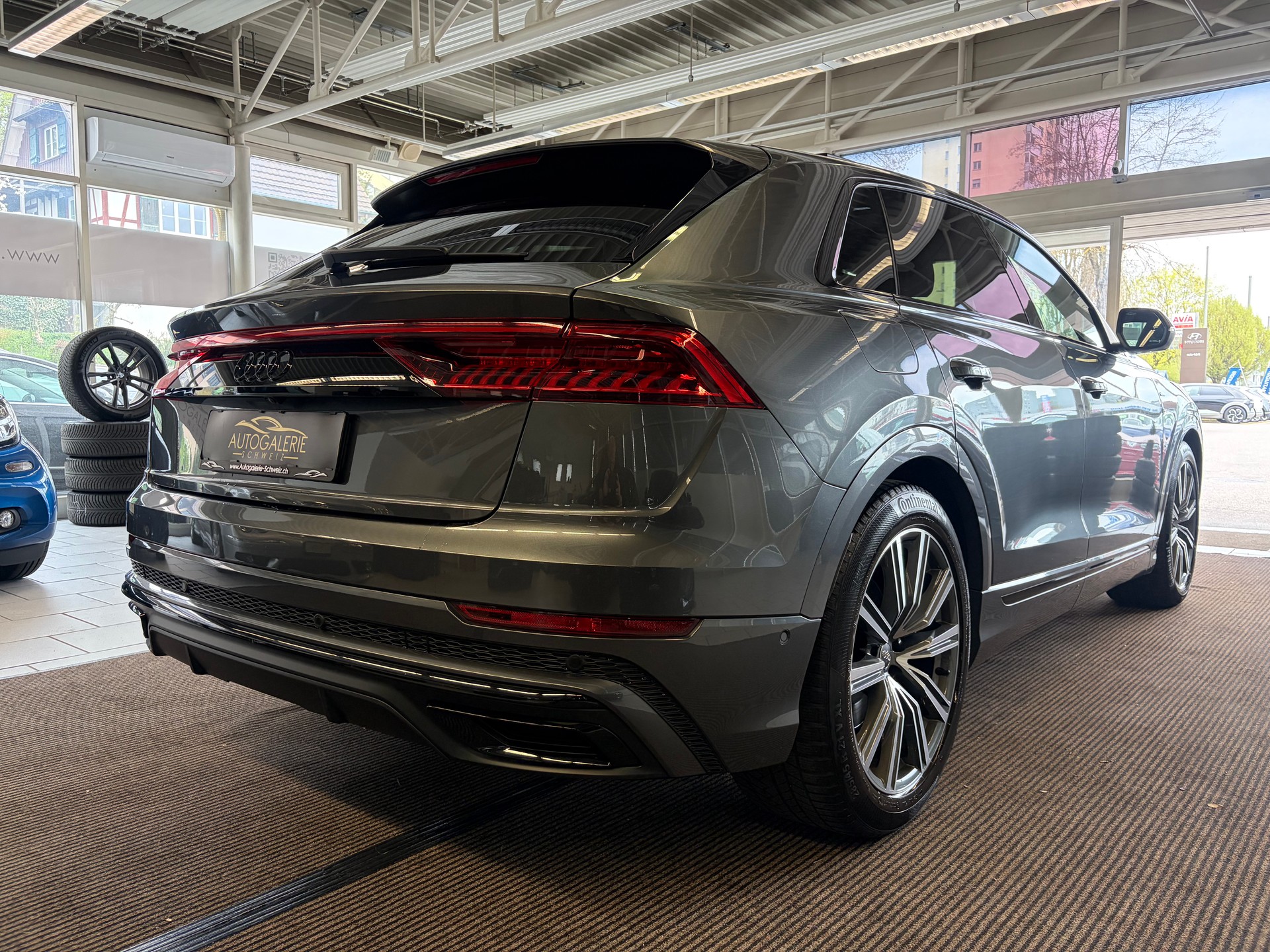 AUDI Q8 50 TDI quattro S-LINE | CH Fahrzeug | Black Paket | Pano | AHK | Luftfederung | B&O Sound | Head Up | Matrix |-image-26