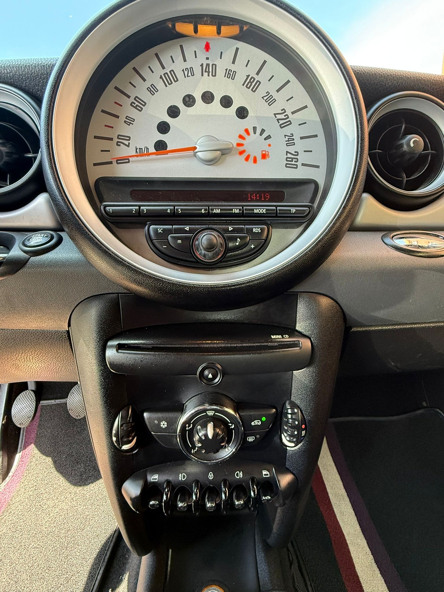 MINI Cooper Coupé-image-11