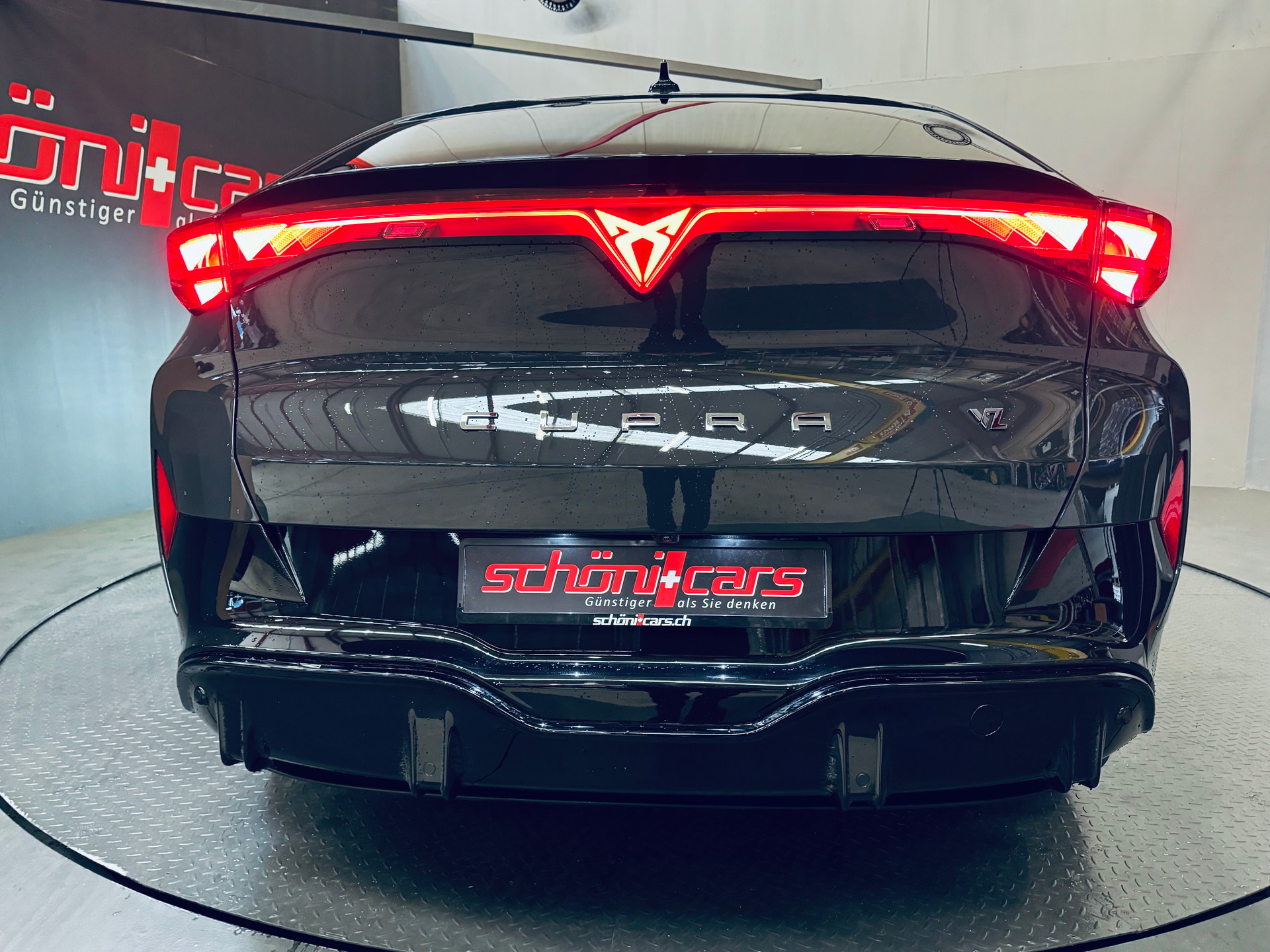 CUPRA Tavascan Type 9 77 kWh VZ Adrenaline-image-13