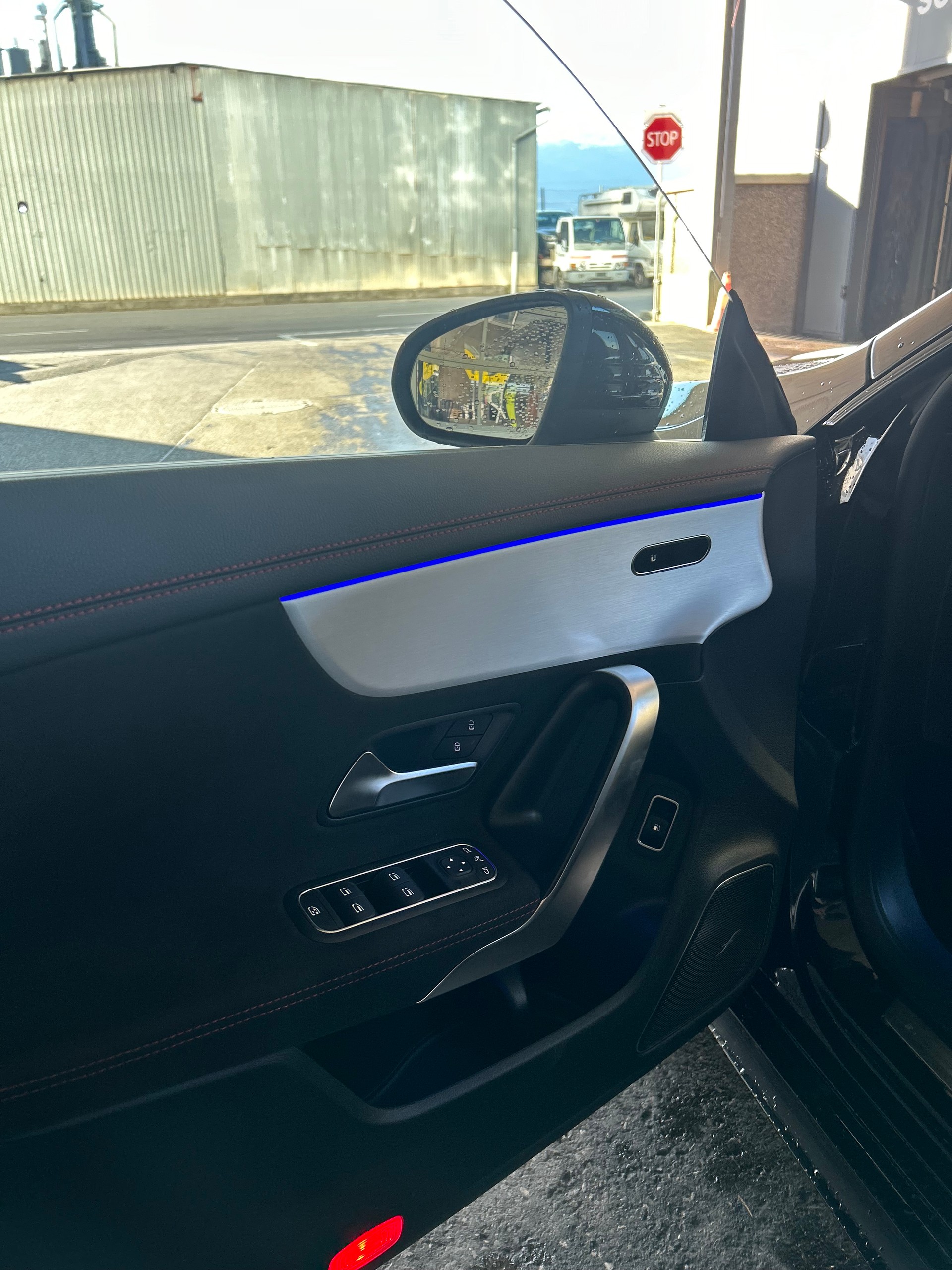MERCEDES-BENZ CLA 250 e AMG LINE-image-9