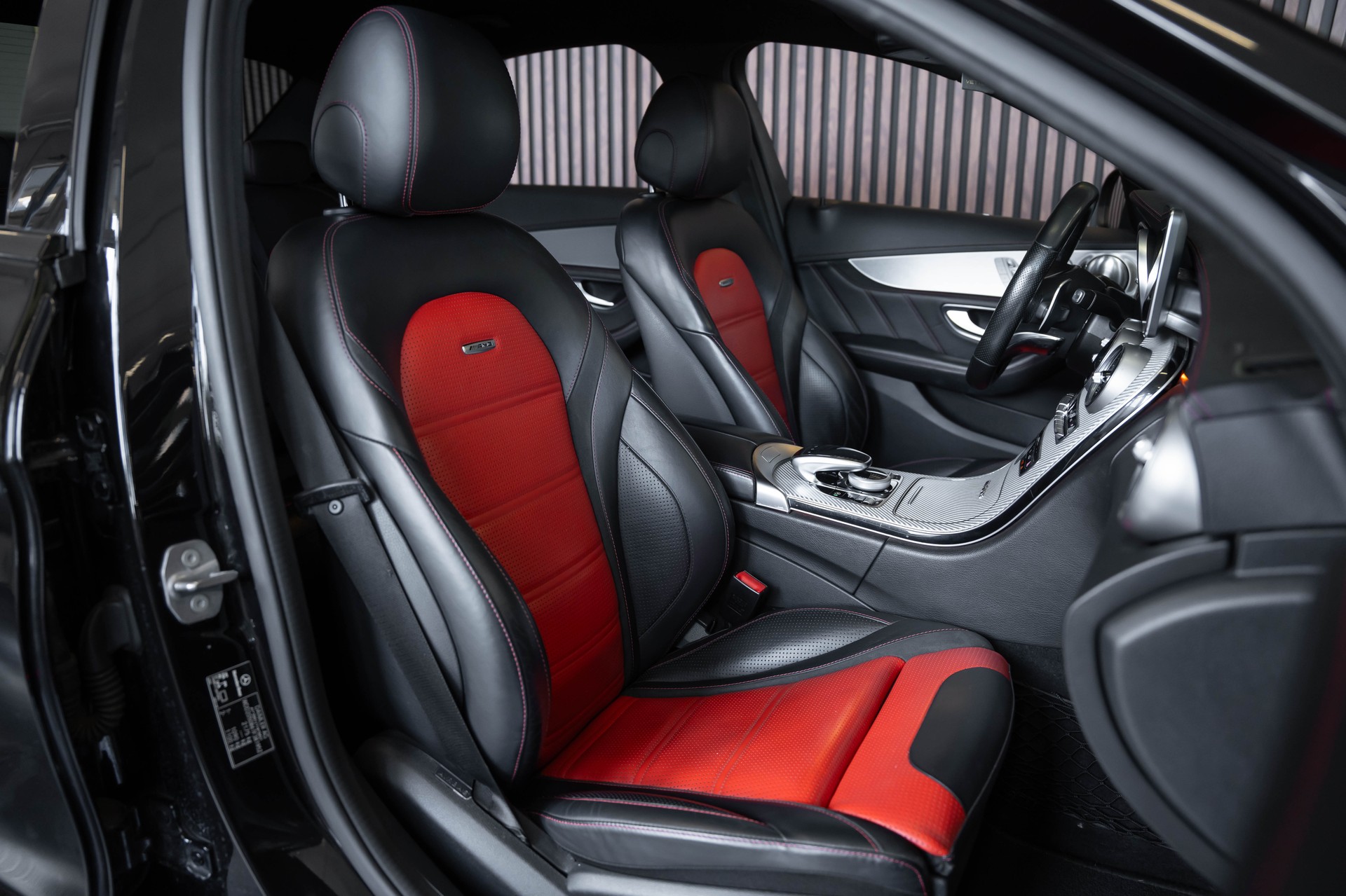 MERCEDES-BENZ C 63 AMG Speedshift-image-14
