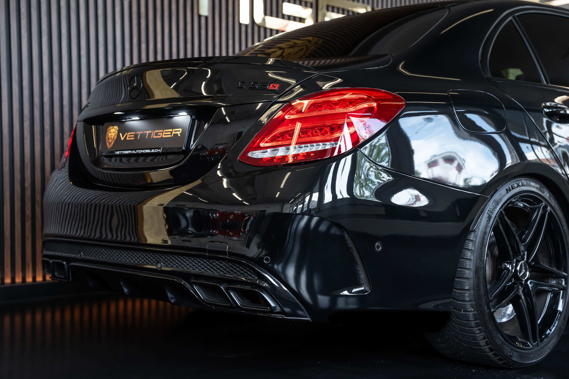 MERCEDES-BENZ C 63 AMG Speedshift-image-7