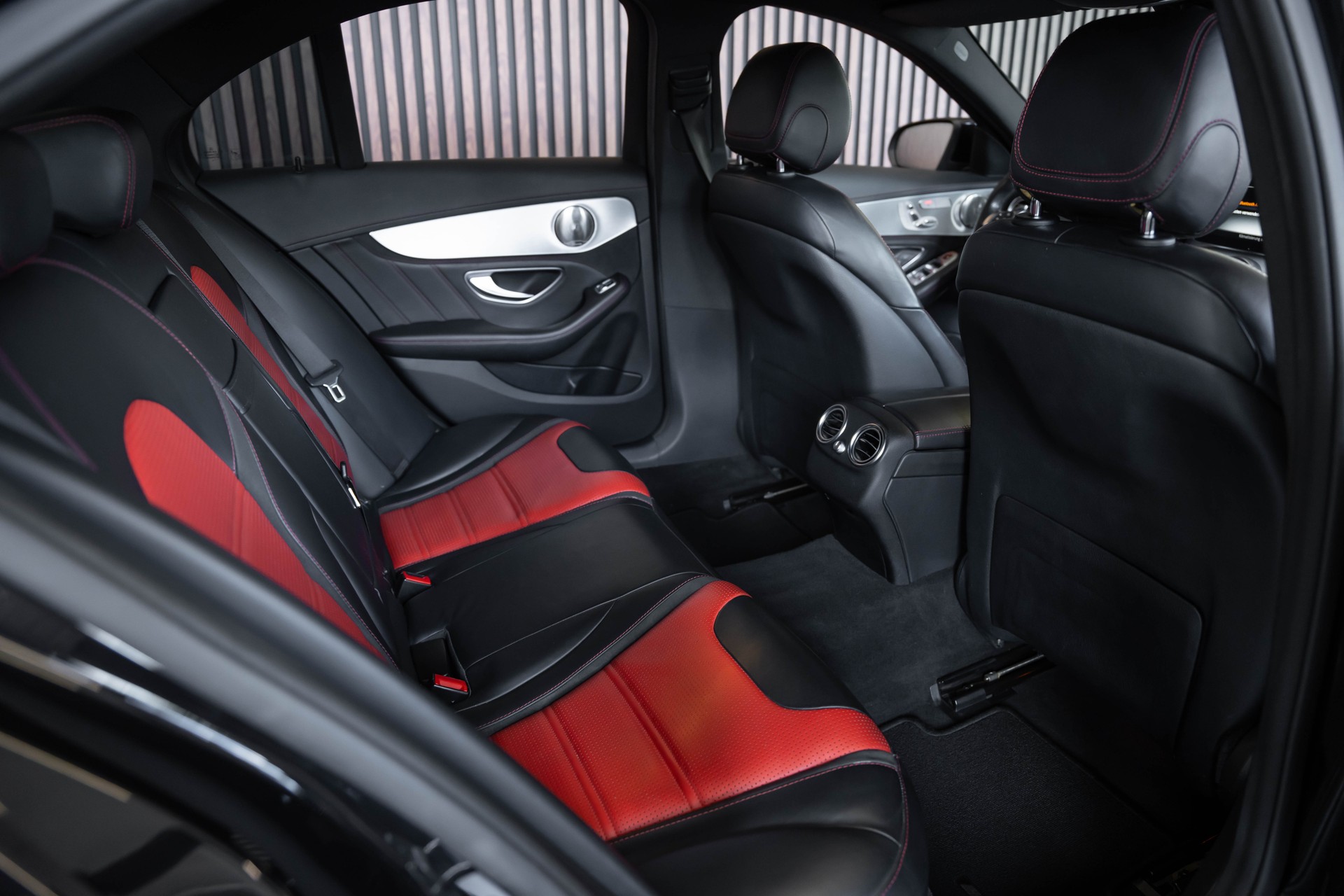MERCEDES-BENZ C 63 AMG Speedshift-image-17
