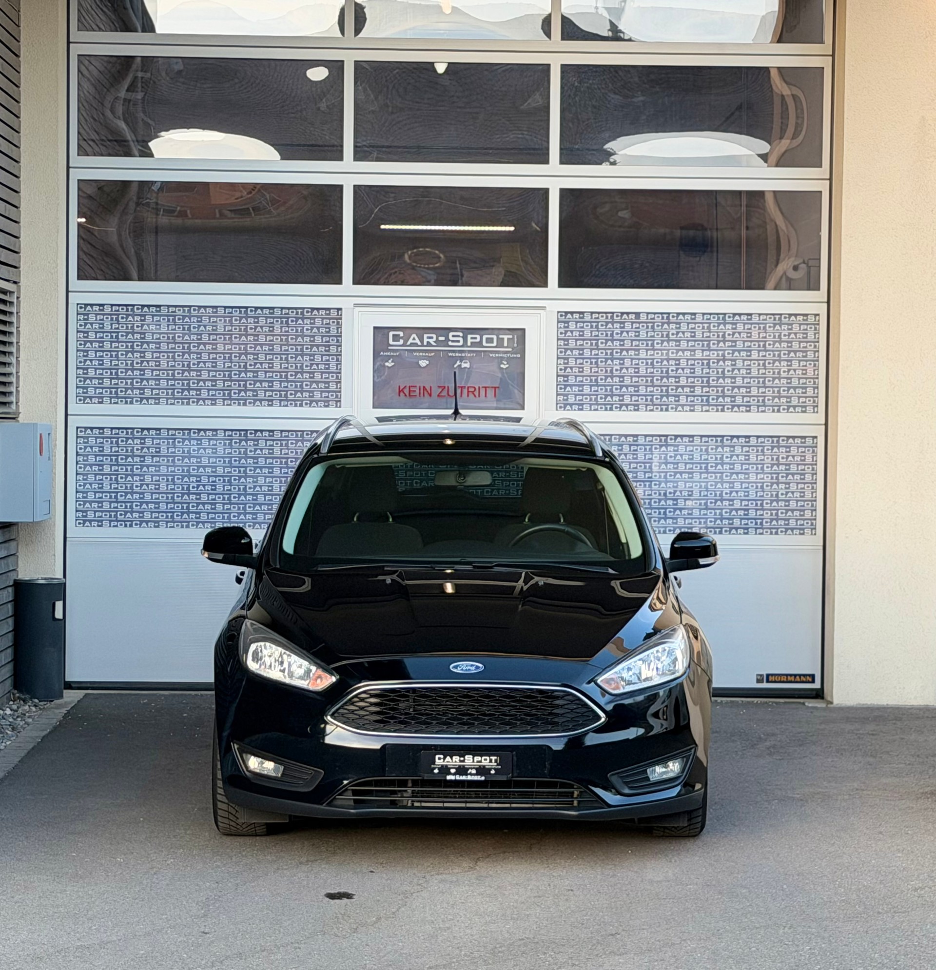 FORD Focus 1.5 TDCi Business Automatic-showroom-element-1