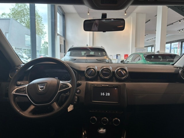 DACIA Duster TCe 150 Celebration 4x4-image-10