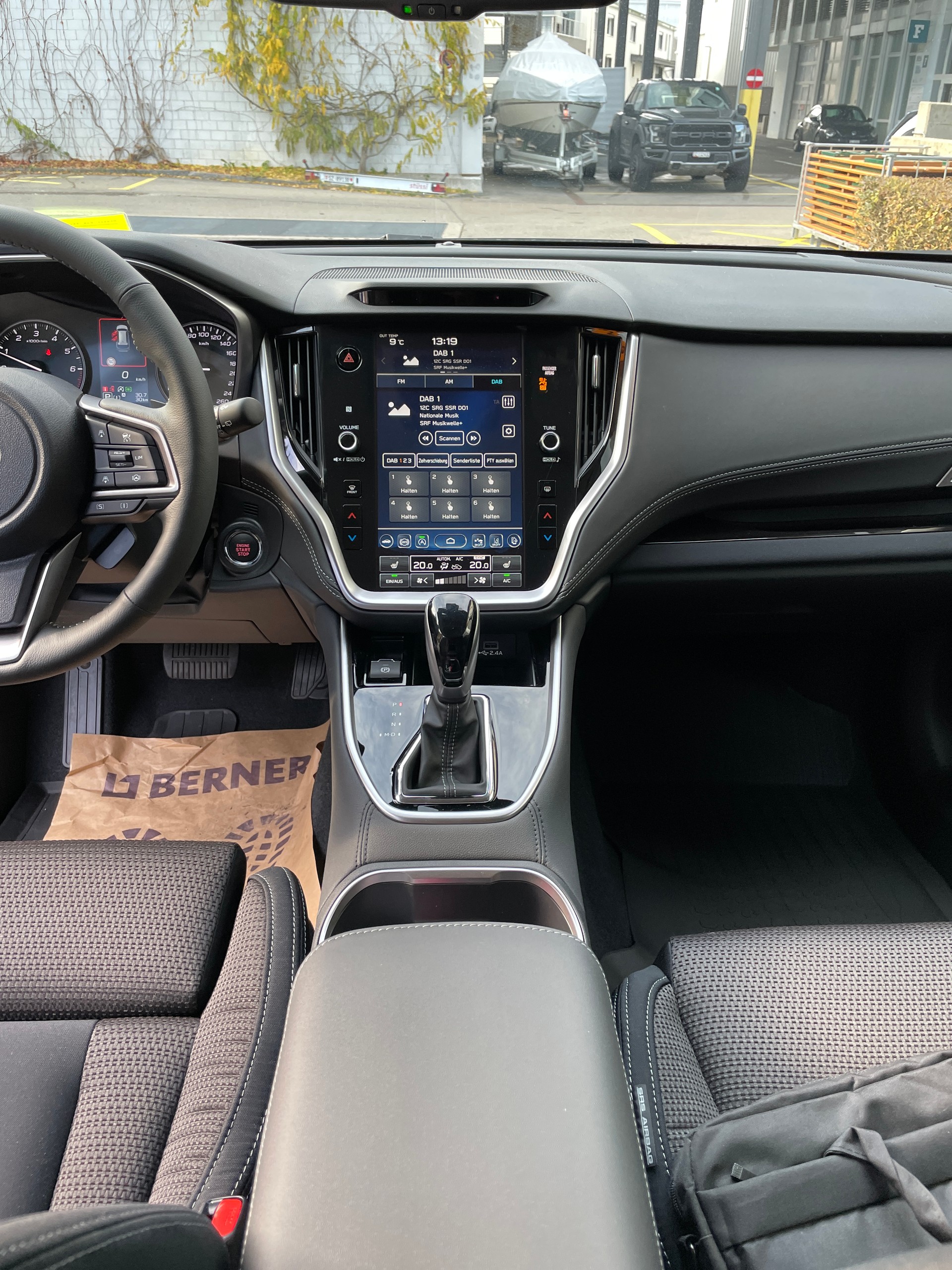 SUBARU Outback 2.5i Advantage AWD Lineartronic-image-21