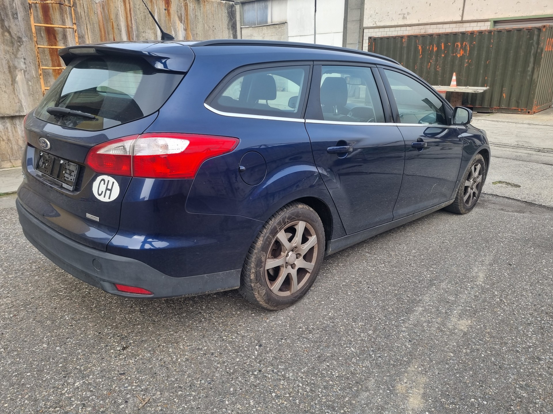 FORD Focus 1.0 SCTi Carving-image-2