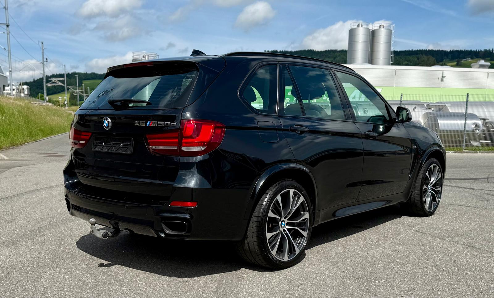 BMW X5 xDrive M50d Pure M Sport Plus Steptronic-showroom-element-3