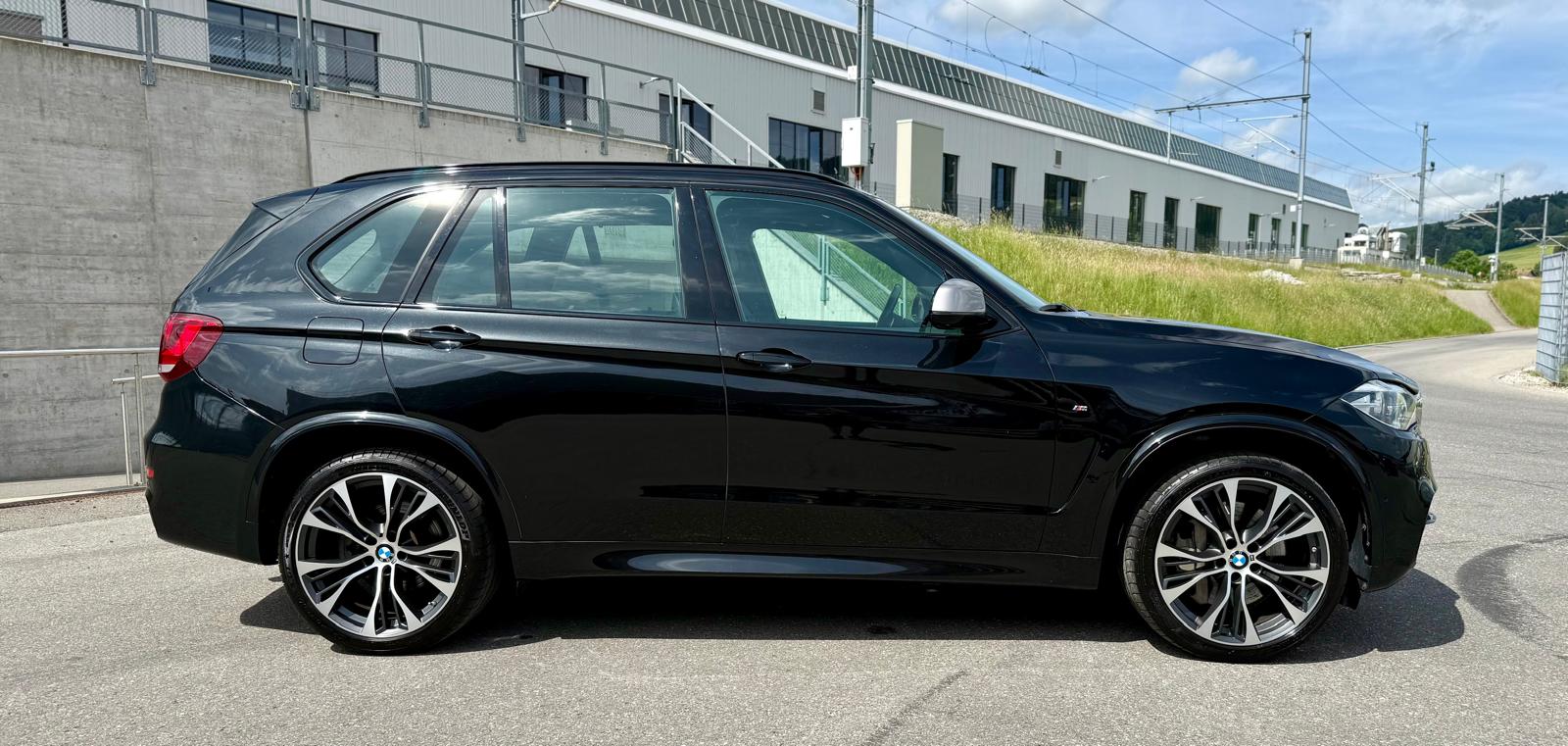 BMW X5 xDrive M50d Pure M Sport Plus Steptronic-showroom-element-2
