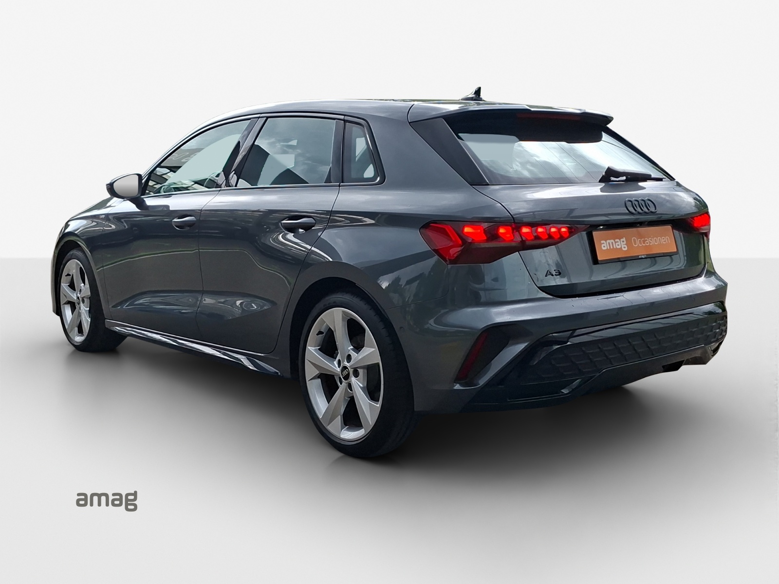 AUDI A3 Sportback 35 TFSI S line S-tronic-showroom-element-2