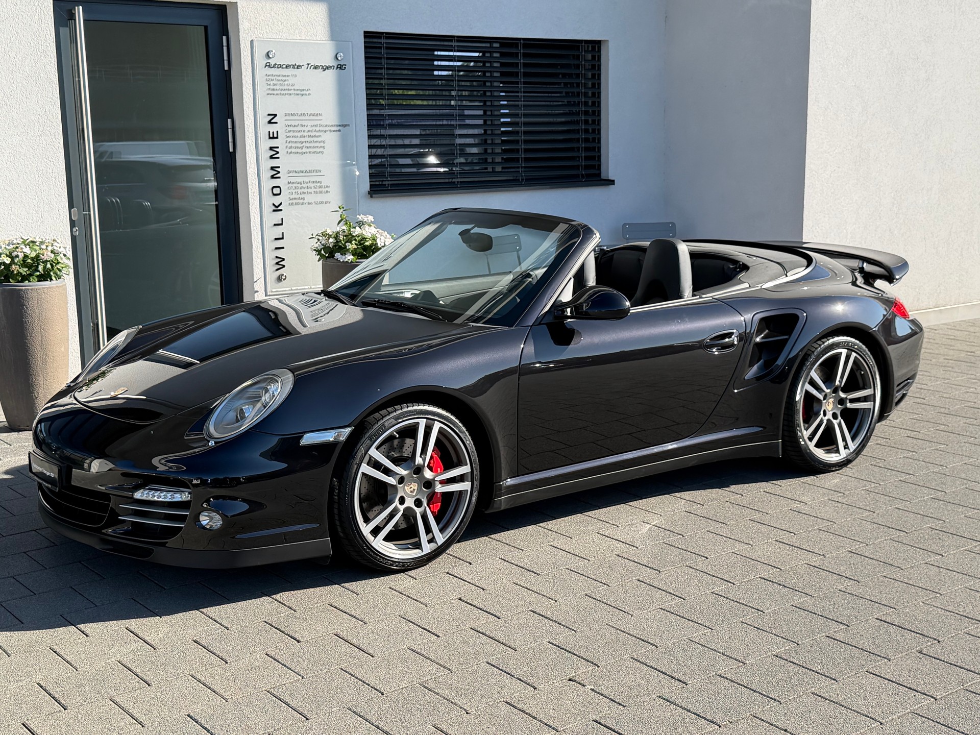 PORSCHE 911 Cabrio Turbo PDK-image-2