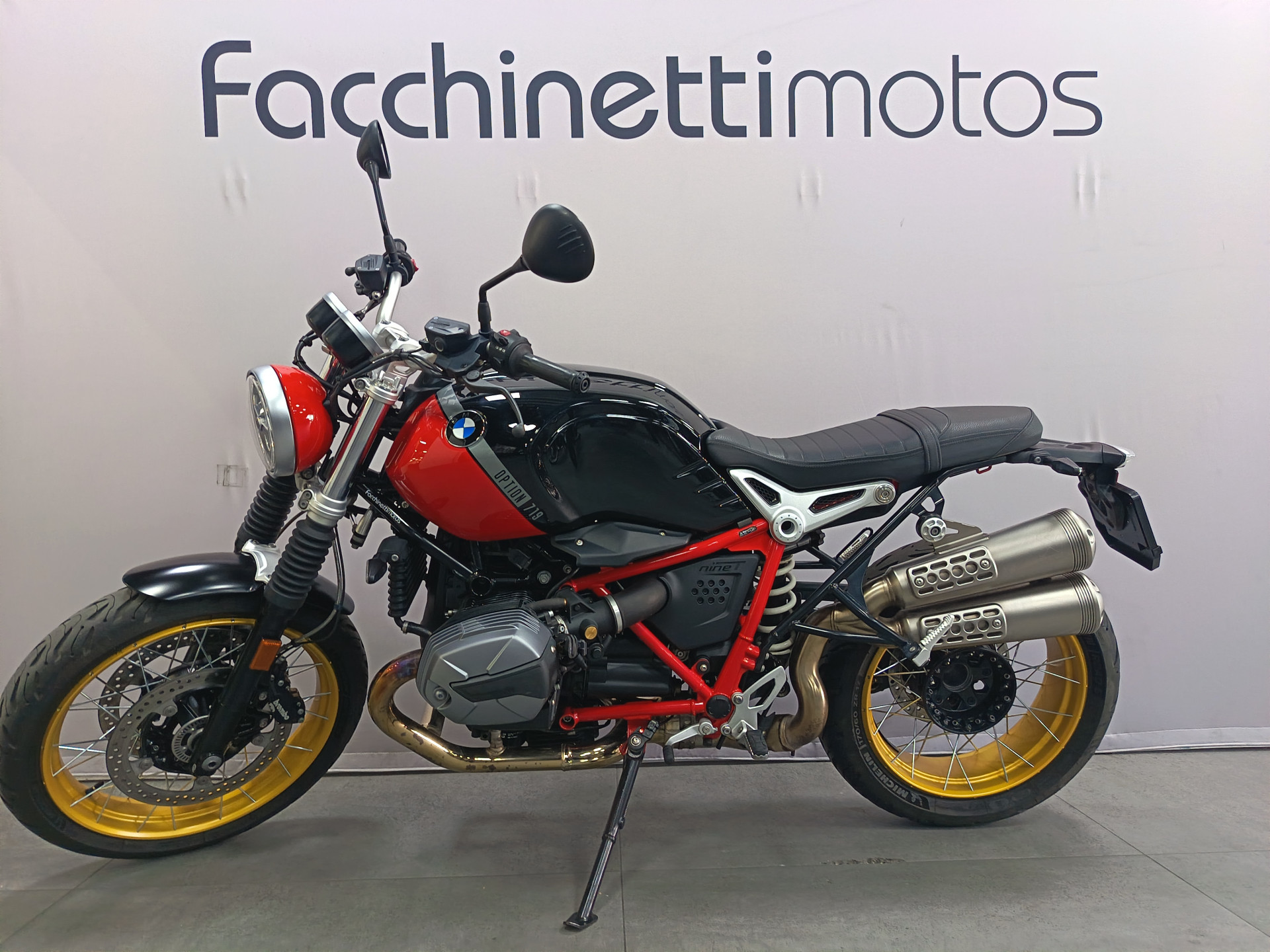 BMW R nineT Scrambler-image-3
