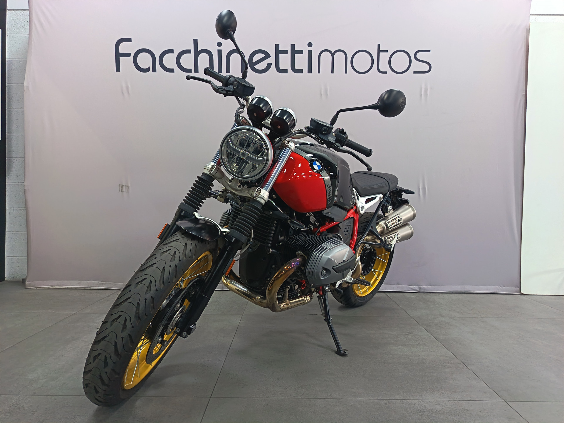 BMW R nineT Scrambler-image-2