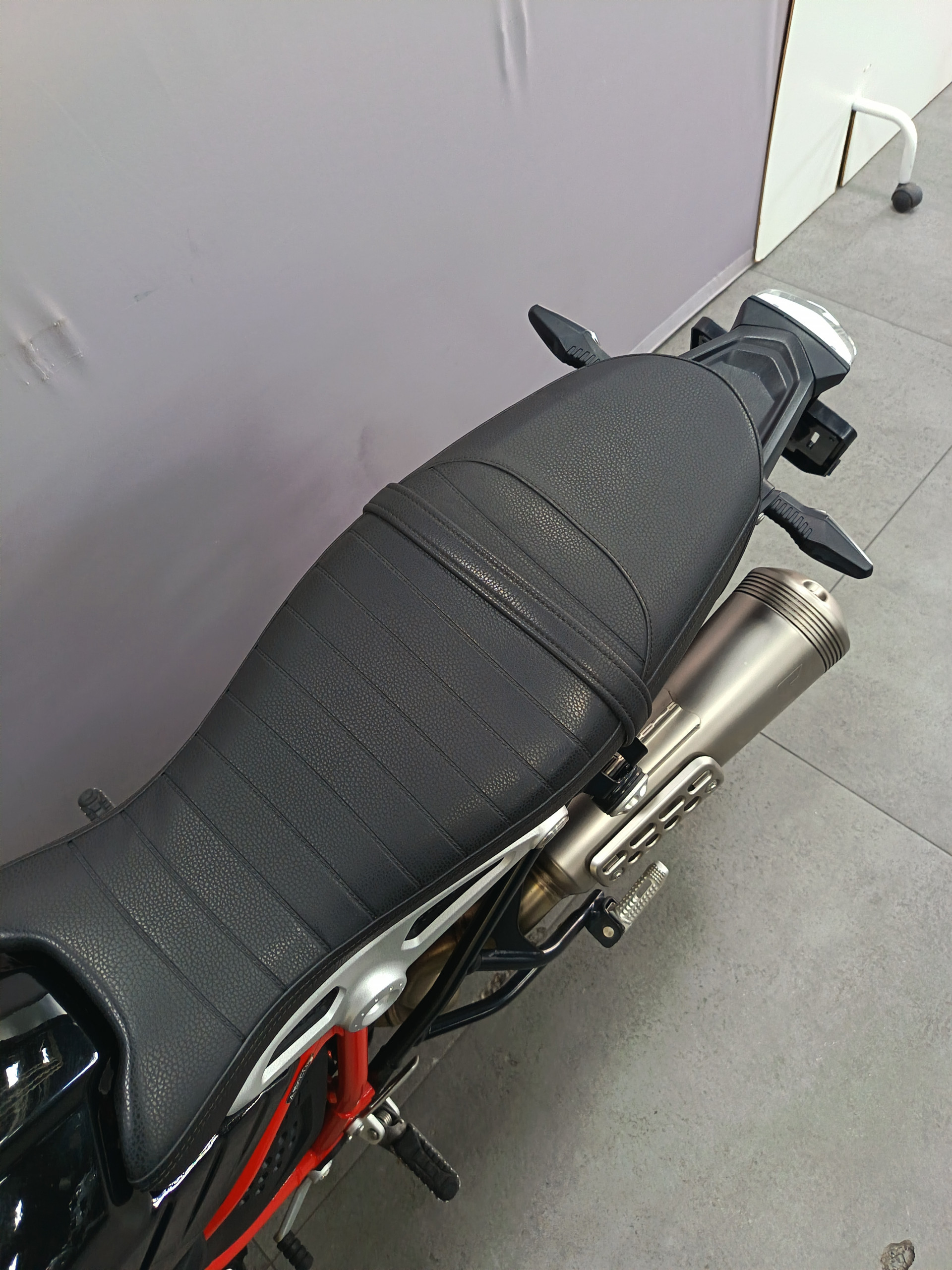 BMW R nineT Scrambler-image-5