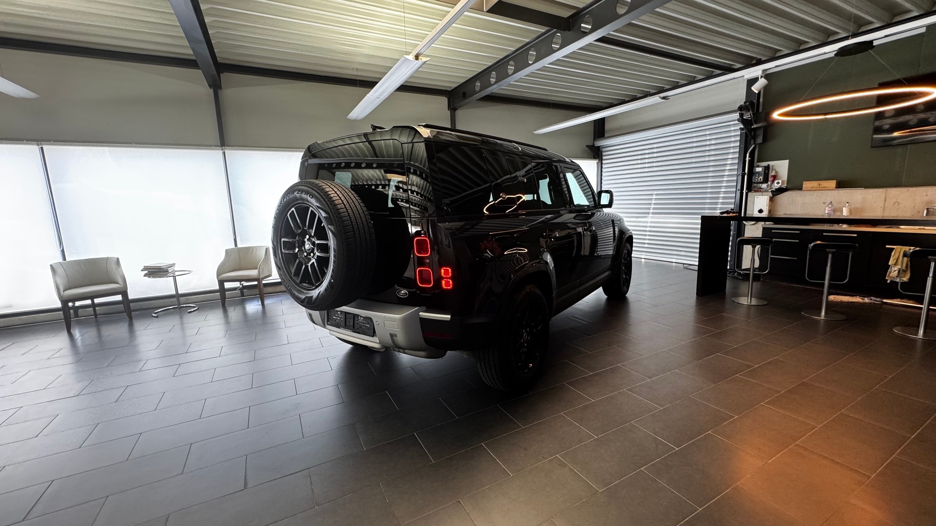 LAND ROVER Defender 110 3.0 D I6 250 SE-image-19
