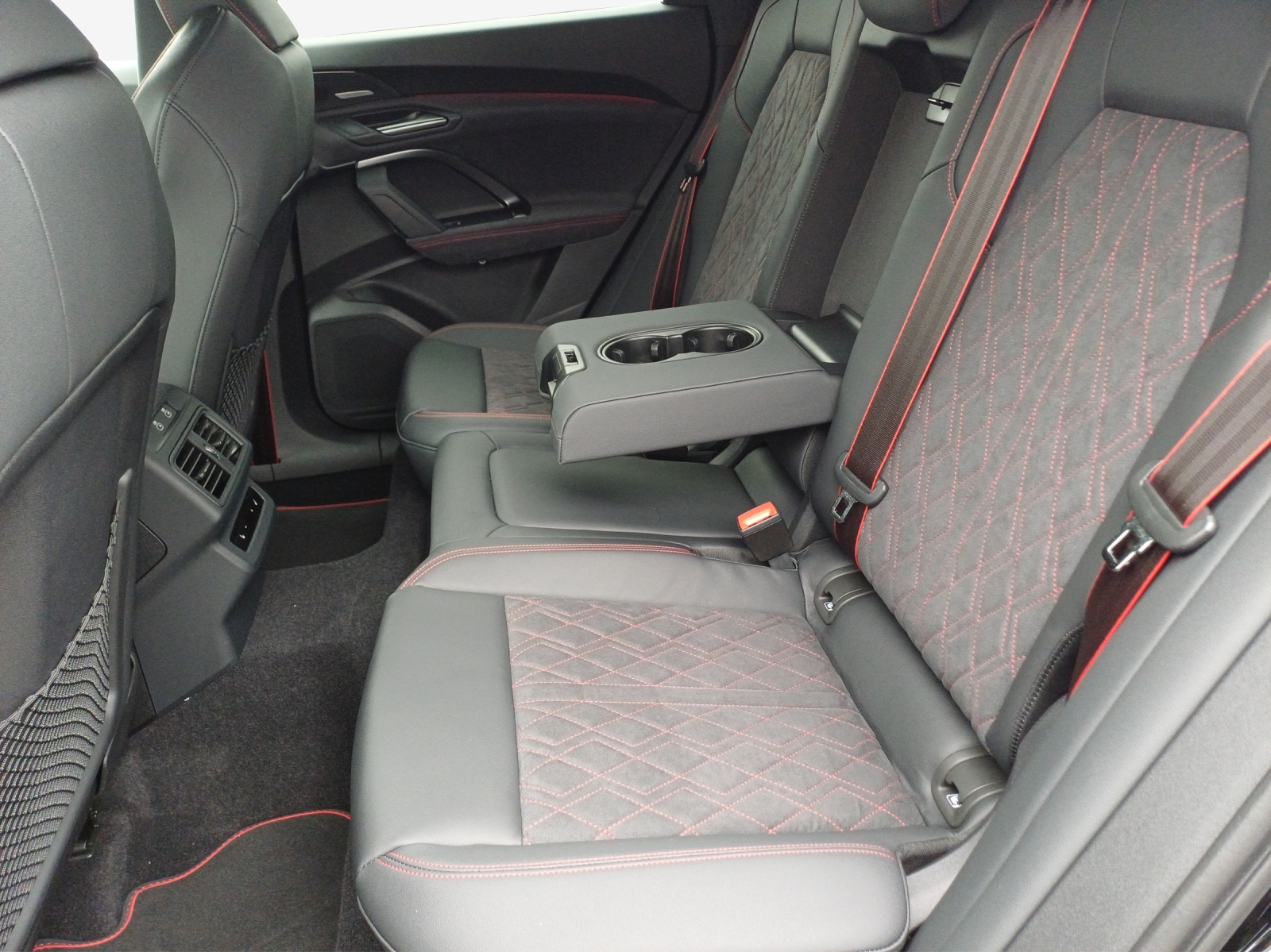 AUDI SQ5 Sportback TFSI quattro S-tronic-image-11