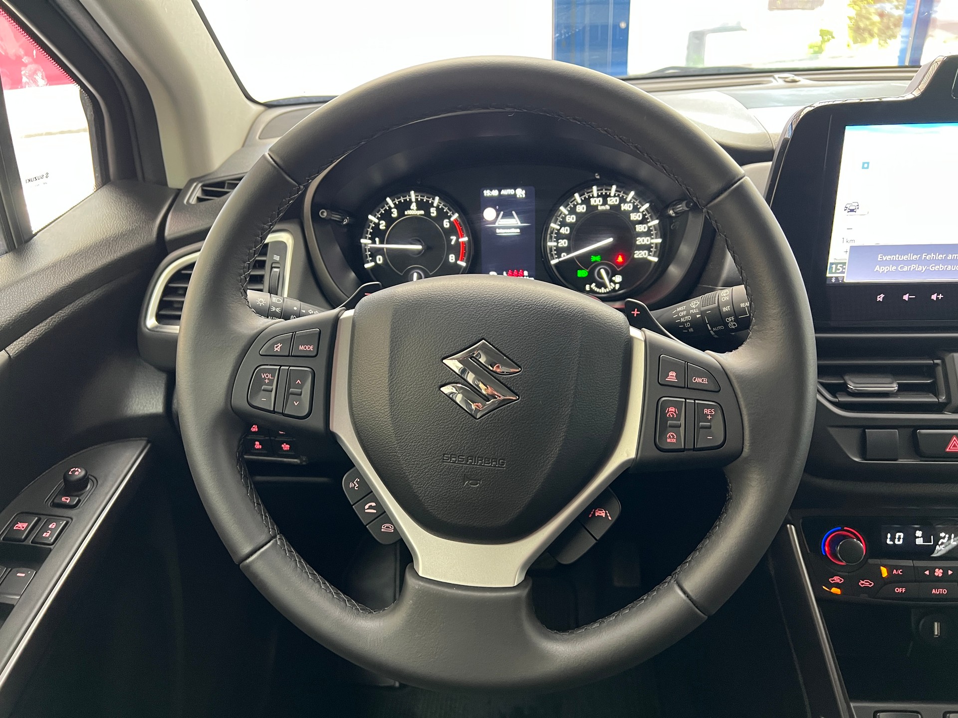 SUZUKI S-Cross 1.4 16V Compact+ MHD 4WD Automatic-image-12