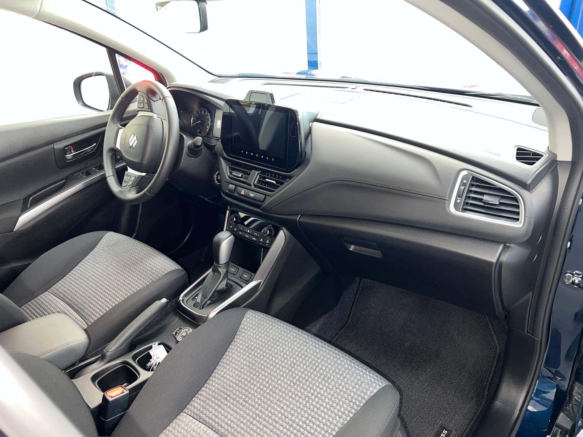 SUZUKI S-Cross 1.4 16V Compact+ MHD 4WD Automatic-image-7