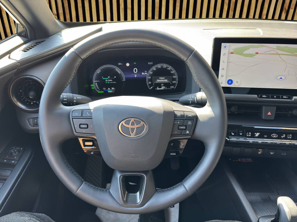 TOYOTA C-HR 2.0 PHEV Trend-image-8