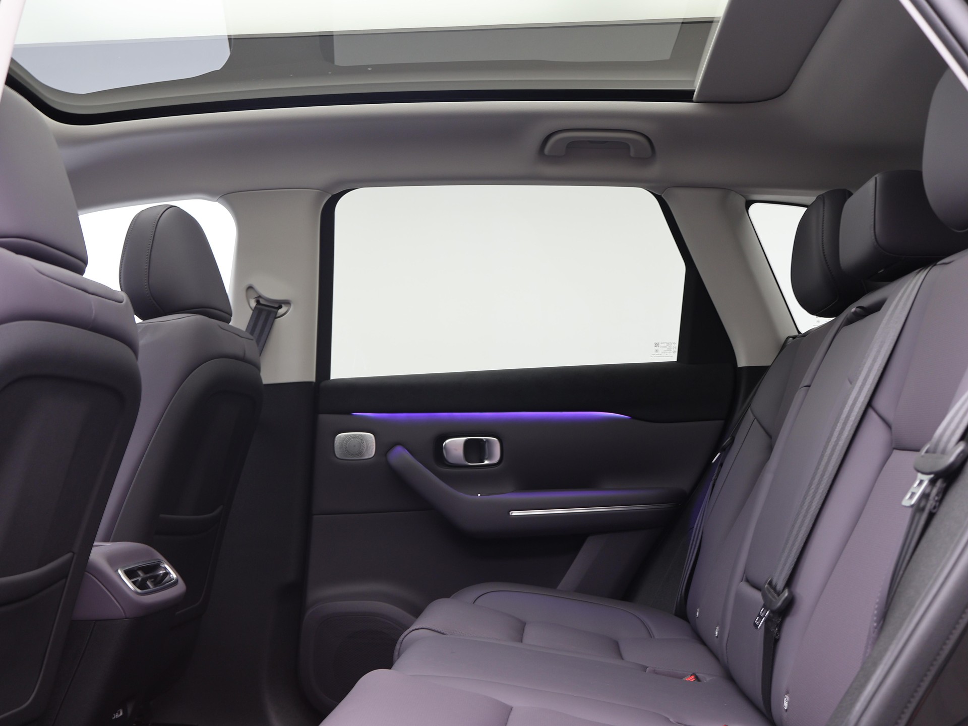 LEAPMOTOR C10 1.5 REEV Design-showroom-element-3