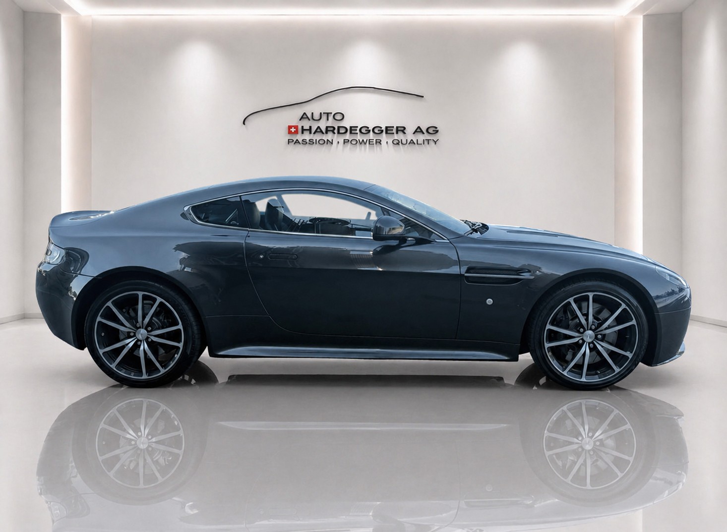 ASTON MARTIN V8 Vantage 4.7 S Sportshift SP10 Sondermodell-showroom-element-2