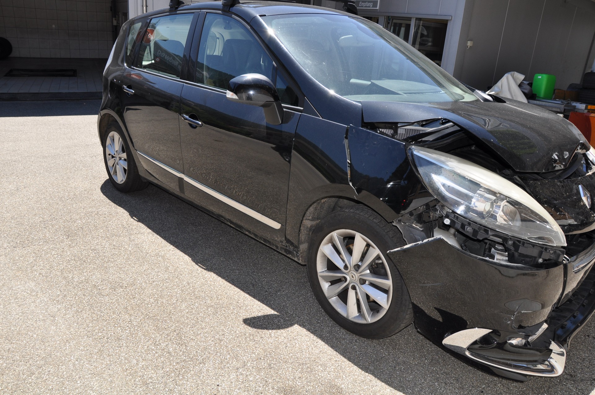 RENAULT Scénic 2.0 16V Dynamique X-Tronic CVT-showroom-element-2